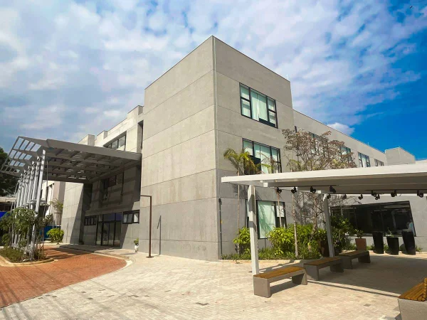 Prédio, fachada Instituto J&F