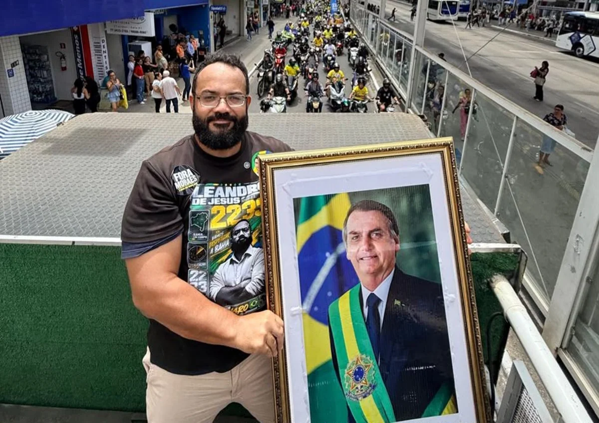 Após Michelle, TRE toma nova decisão sobre uso da imagem de Bolsonaro - imagem 2 Após Michelle, TRE toma nova decisão sobre uso da imagem de Bolsonaro - imagem 2