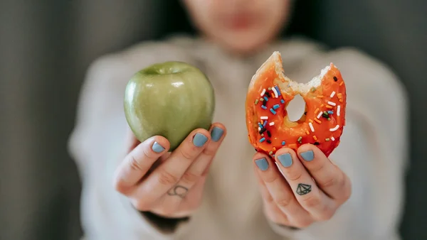 Comer mais gordura reduz a vontade de doce? Veja o que diz a ciência