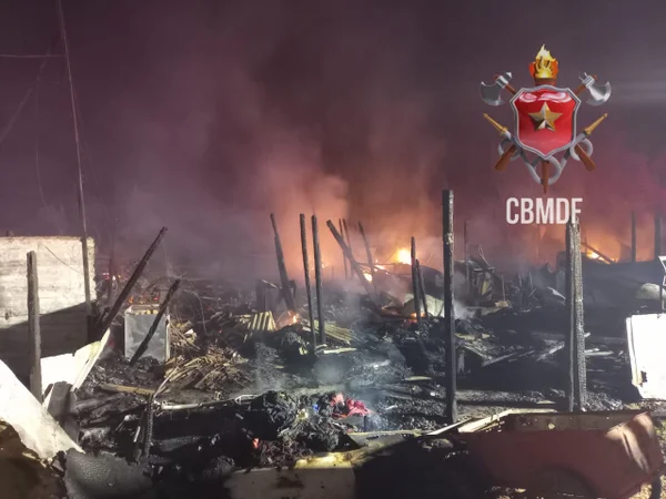 Imagem de incêndio na Samambaia