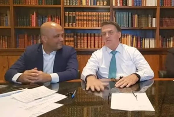 Bolsonaro adverte que a eleição de 2022 será também para o STF