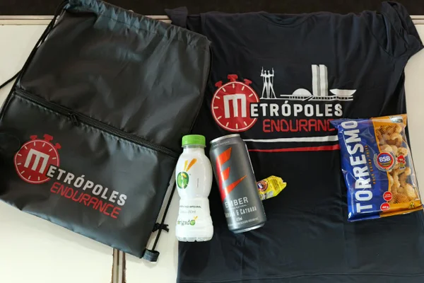 Metrópoles Endurance Corrida: empolgados, atletas iniciam retirada de kits - destaque galeria
