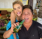 Leonardo e Virginia Fonseca posam juntos e sorridentes Leonardo e Virginia Fonseca posam juntos e sorridentes