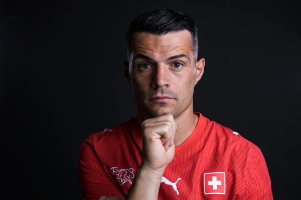 Foto colorida de Xhaka - Metrópoles