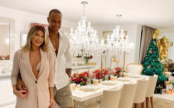 Léo Santana e Lorena Improta anunciam noivado: “Agora é oficial”