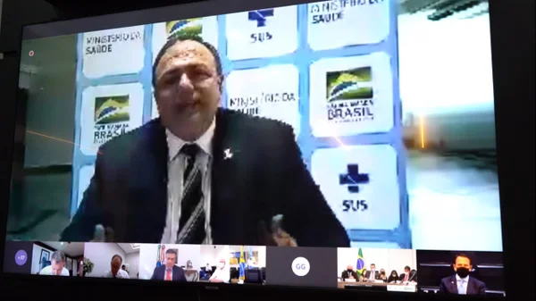Após Saúde negar compra de vacina, governo de SP divulga vídeo da reunião