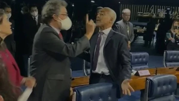 Briga Romário e Paulo Rocha