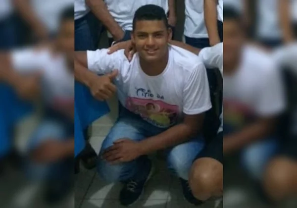 Mãe de rapaz assassinado por causa de celular no DF: “Dói muito”