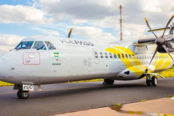 Nesta terça-feira, a Anac suspendeu os voos da Voepass, companhia aérea responsável pelo avião que caiu em Vinhedo em agosto de 2024 - Metrópoles