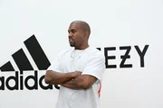 O encerramento da parceria de Kanye com a Adidas foi uma das primeiras retaliações aos comentários problemáticos do rapper