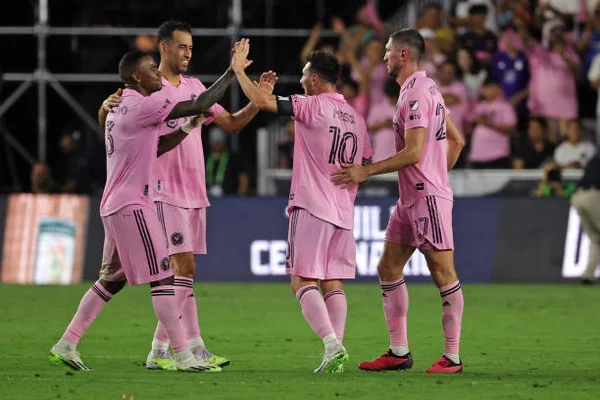 Até o novo time de Lionel Messi é cor de rosa como a Barbie