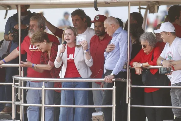 Mobilização a favor de Lula reúne candidatos das eleições de 2018