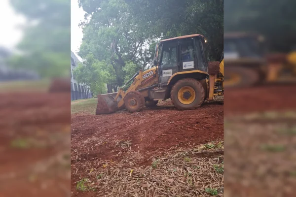 Moradores reclamam, mas obra de posto de gasolina na 409 Sul avança