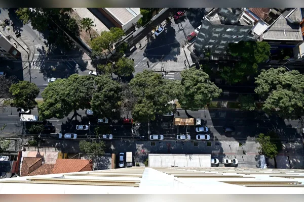 Vista de cima de prédio de BH
