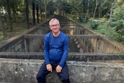 Seu Hélio se dedica há 22 anos ao Parque Linear Tiquatira, o qual deu início em 2003