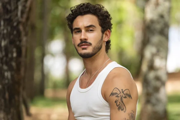 Filipe Bragança celebra fim de gravações de novela após climão com Isadora Cruz - destaque galeria