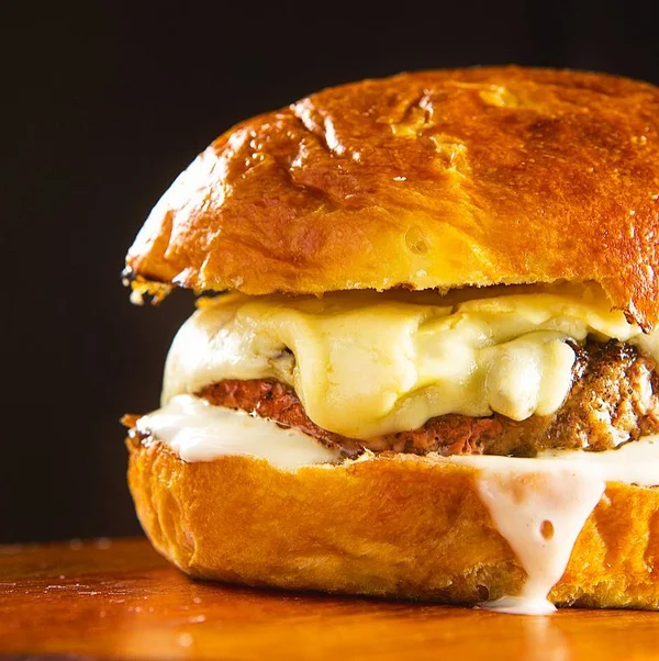 Parrilla Burger tem atendimento sofrível, apesar da boa comida