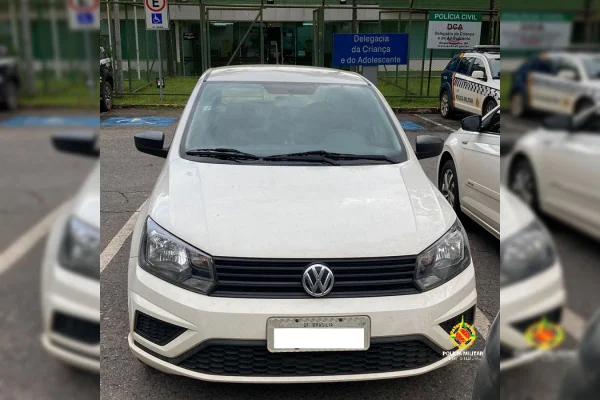 carro gol branco