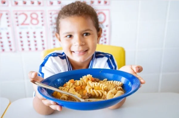 imagem colorida merenda escolar anapolis
