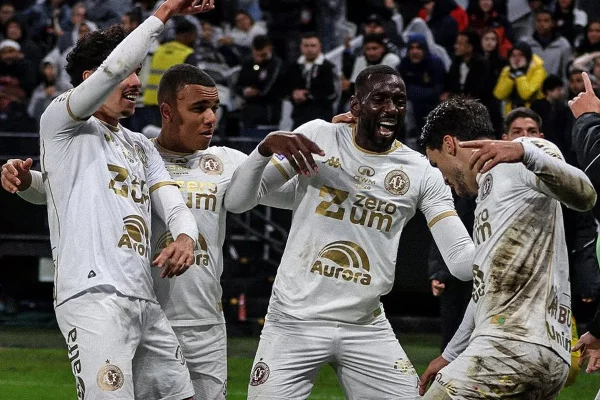 Foto colorida do jogo entre Corinthians x Chapecoense - Metrópoles