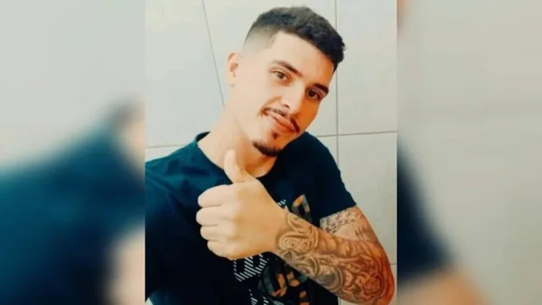 imagem colorida jovem morre tiro acidental espingarda