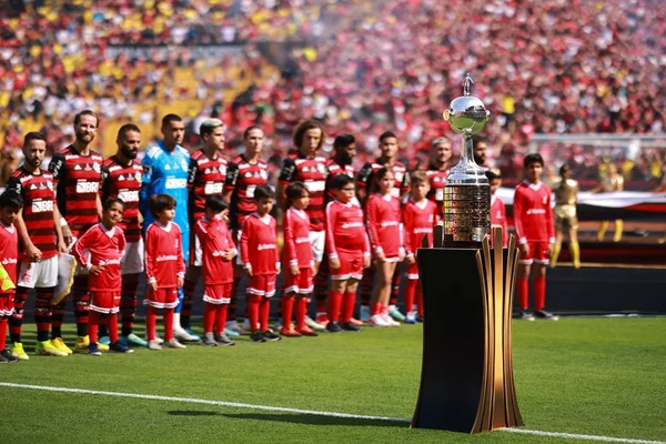 Libertadores divulga time do campeonato com domínio do Flamengo