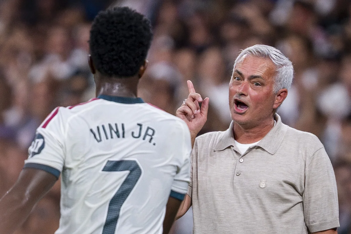 Mourinho critica anúncio de punição a Vini Jr. em dia de jogo da Champions
