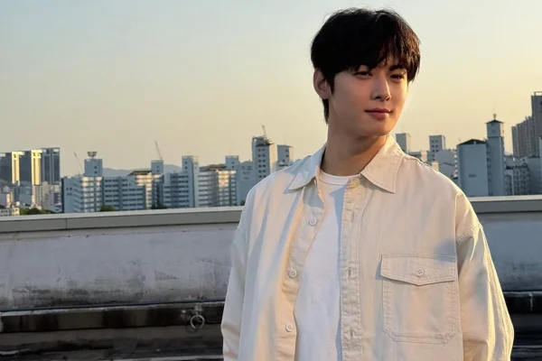 Imagem colorida de Cha Eun-woo - Metrópoles