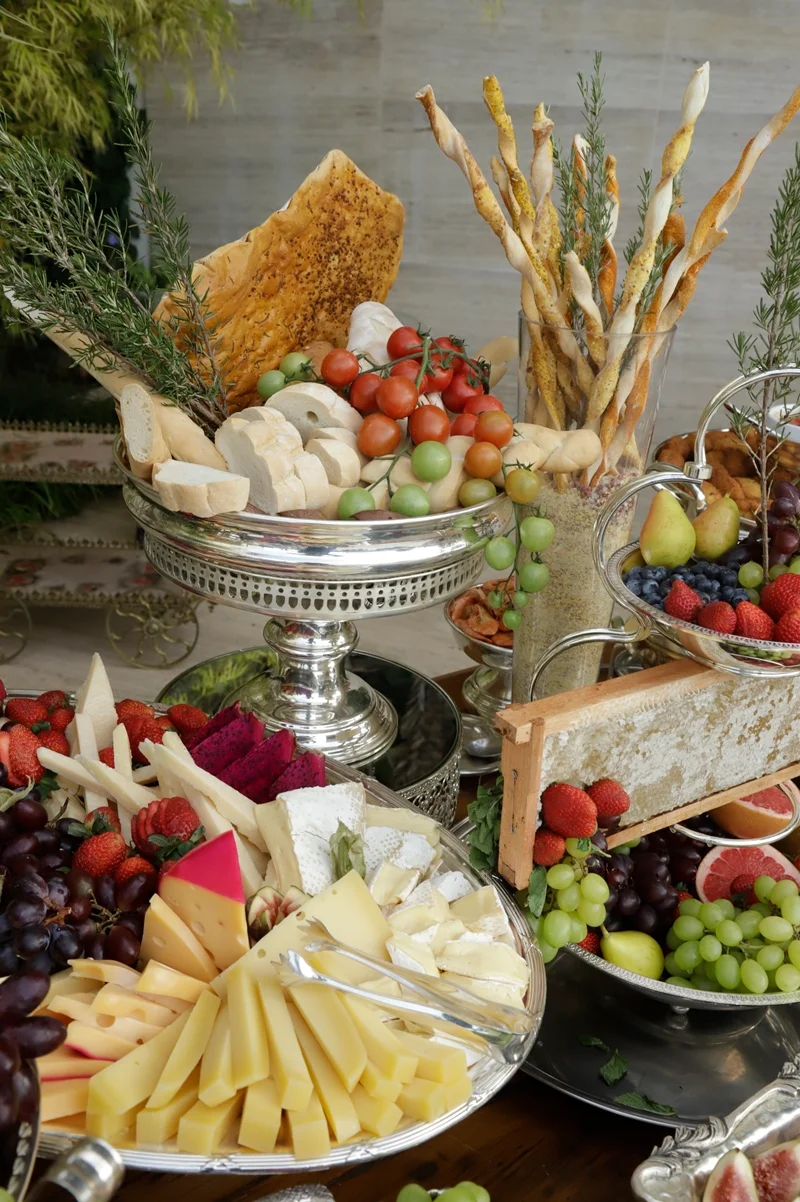 Parte de frios e frutas Parte de frios e frutas