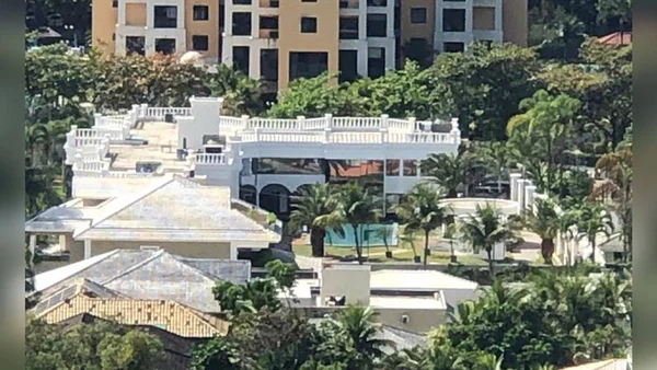 A mansão dos Pôncio está pronta. Veja fotos aéreas da propriedade