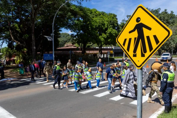 Dia da faixa de pedestre: saiba onde e quando foi instalada a 1ª do DF