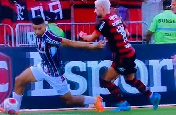 Já passou da hora de subir a hashtag #ForaPauloSousa