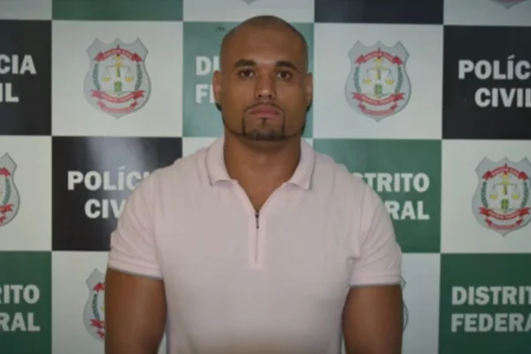 Preso homem que tentou matar namorada após confundi-la com atriz pornô