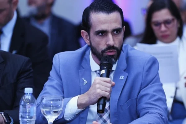 Ex-diretor da ANA vai ganhar 5 vezes mais em empresa de saneamento