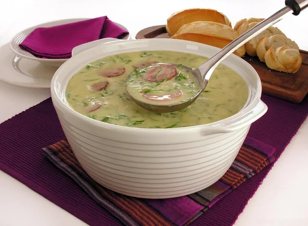 Caldo verde cremoso