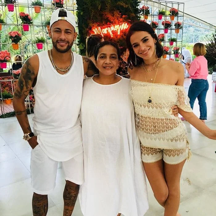 Ela estava linda, né? Ela estava linda, né?
