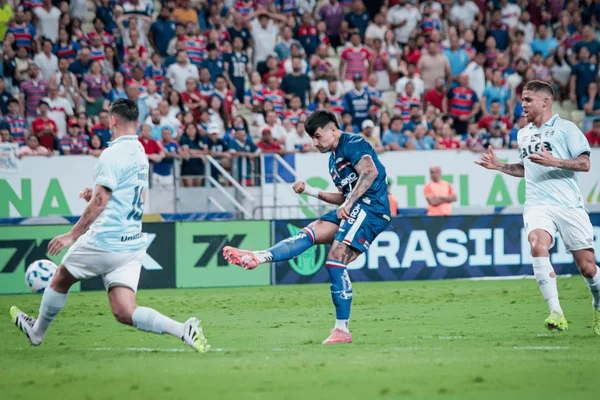 Fortaleza e Grêmio se enfrentaram pela 33ª rodada do Campeonato Brasileiro