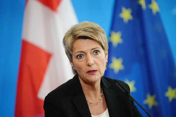 “A melhor saída possível”, diz ministra sobre venda do Credit Suisse