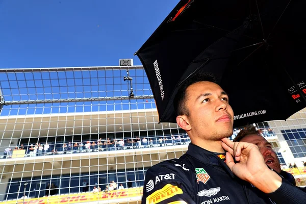 Red Bull confirma Alexander Albon para 2020 na Fórmula 1