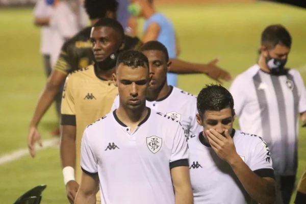 Botafogo perde para ABC nos pênaltis e está fora da Copa do Brasil