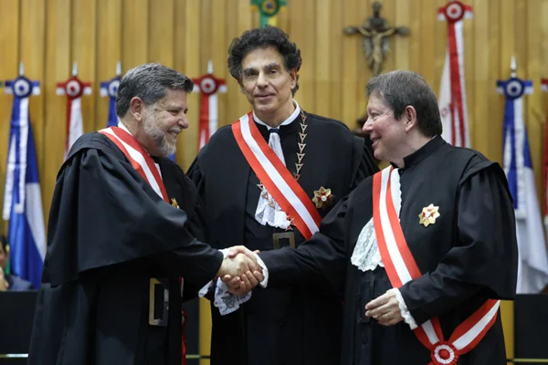 Imagem colorida de posse da nova gestão para o biênio 2025/2027 no TST