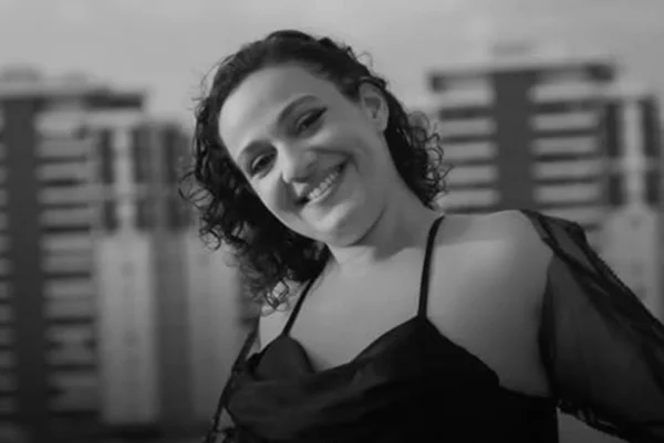 Morre Fernanda Fialho, influenciadora autista, aos 29 anos