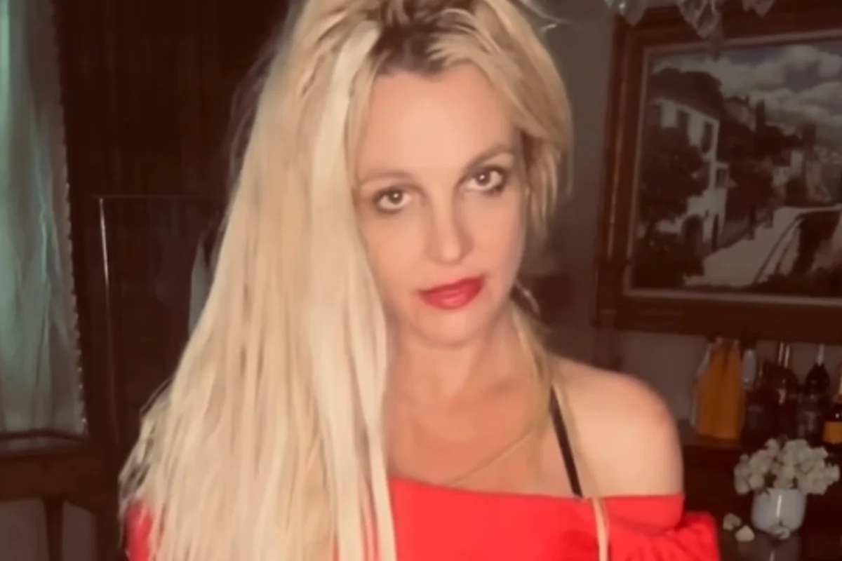 Britney Spears publicou um vídeo dançando e denunciou o faxineiro Britney Spears publicou um vídeo dançando e denunciou o faxineiro