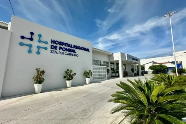 Imagem colorida mostra hospital regional de Pombal - Metrópoles