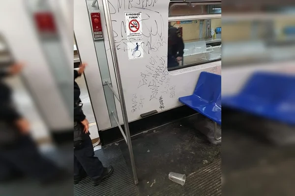 DF: Vagões do metrô são depredados após festividades pré-Carnaval