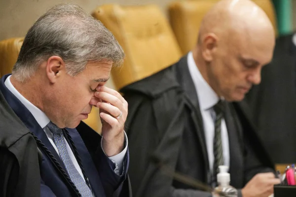 Decisão de Dino escala crise no STF e aumenta pressão sobre Fachin - destaque galeria