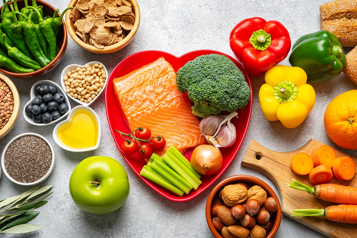 Proteína: nutricionista revela quanto você realmente precisa consumir para ter energia e força