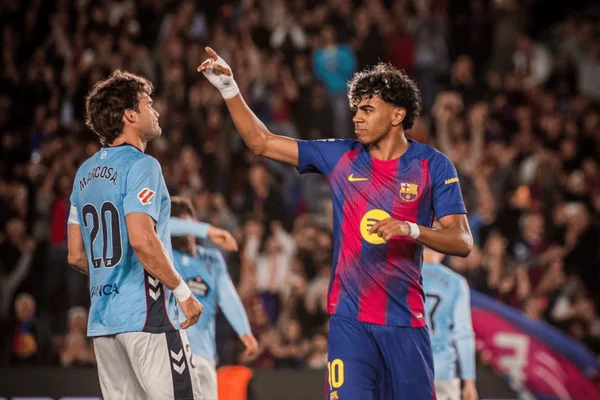 Lamine Yamal pelo Barcelona diante do Celta de Vigo