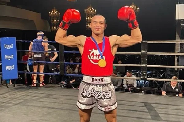 Foto do lutador de MMA amador Jake Sendler que morreu após ter rabdomiólise. Metrópoles