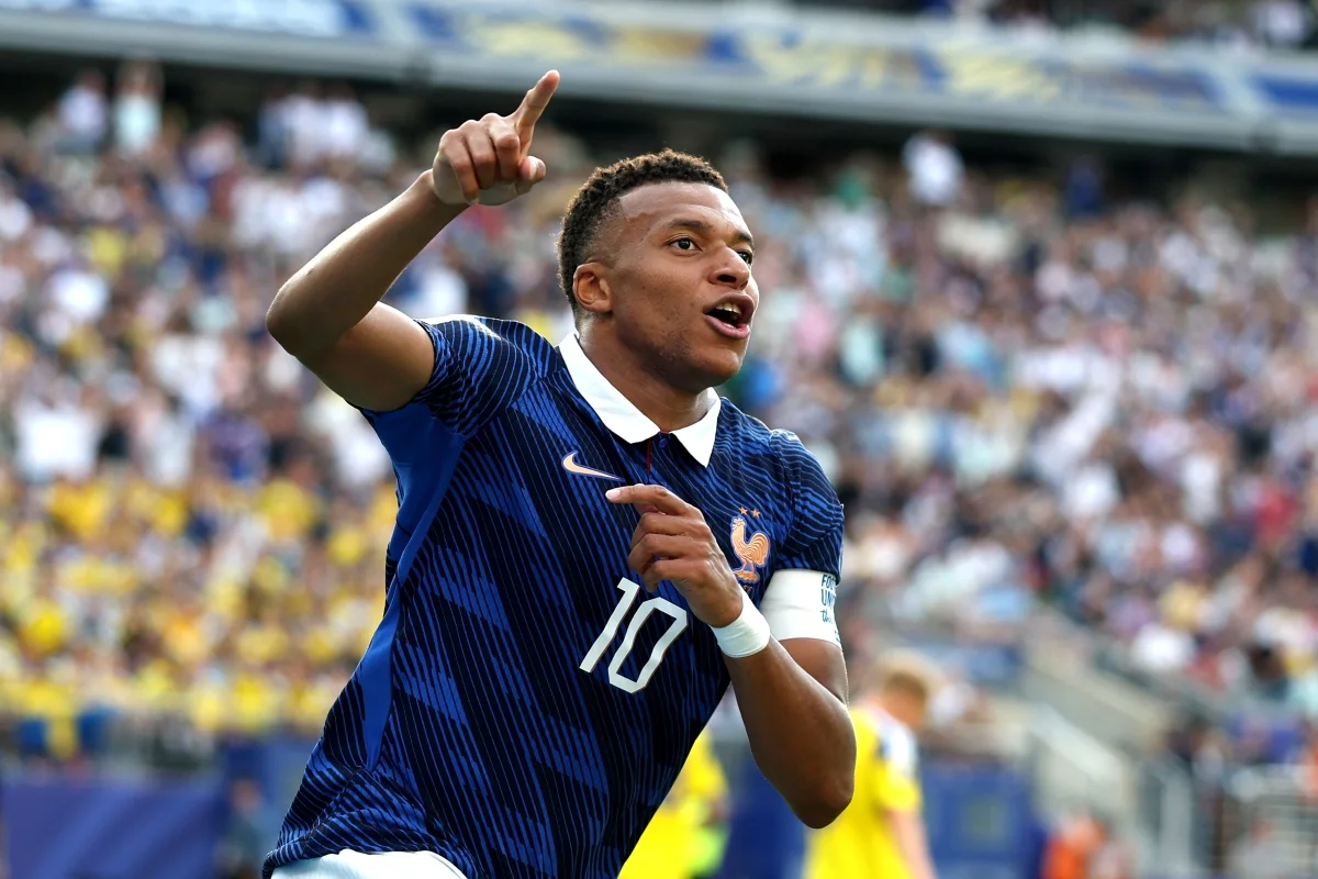 Mbappé ignora recorde histórico e foca em levar França à glória na Copa do Mundo